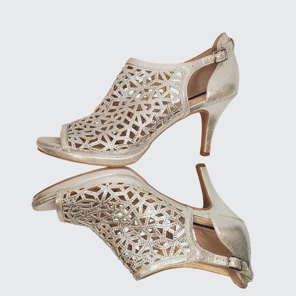 Like  NEW Alex Marie Silver Metallic Heels Open Toe with Rhinestones Size9.5 - Picture 1 of 14